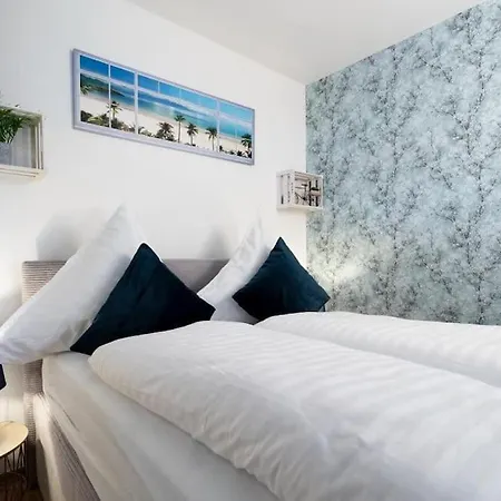 Traumblick - Kuestenklang Erste Reihe Mit Traum Meerblick Aus Dem Bett